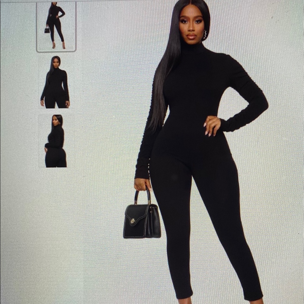 Ruched shoulders black catsuit